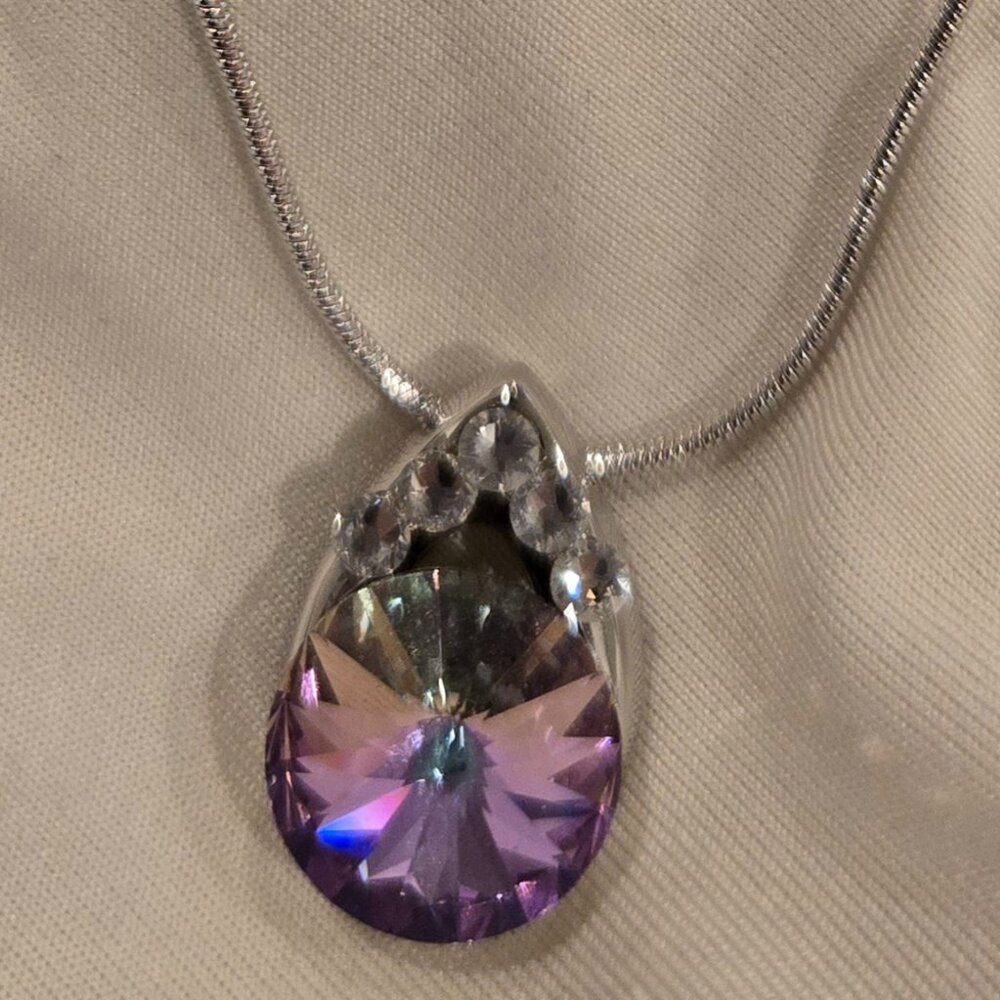Silver tone necklace with Swarovski crystals